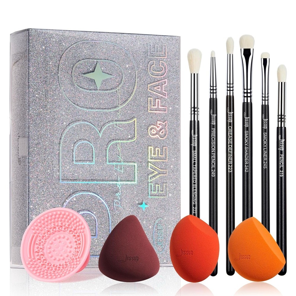 Beauty Kit Set Of Brushes And Sponges, Box T504